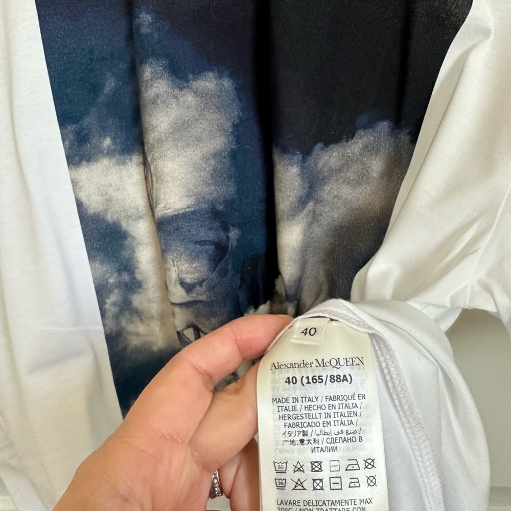SOLD! NWT Alexander McQueen Graphic Printed Crewneck T-Shirt Size: IT40 165/88A - Picture 14 of 16